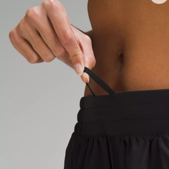 Lululemon Hotty Hot Shorts, Low Rise, 2 - Picture 3 of 9